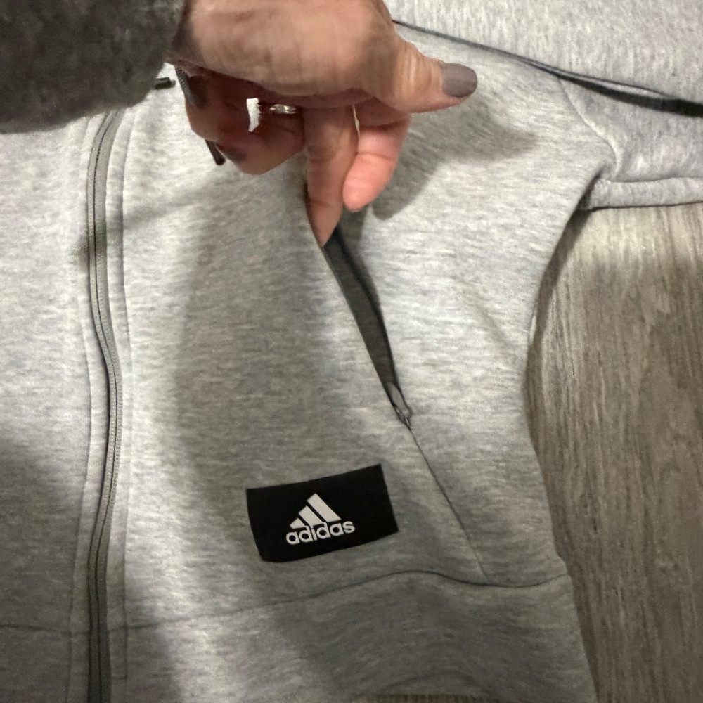 LIKE NEW! Women's Adidas Gray Knit Hoodie - XS - Picture 4 of 9